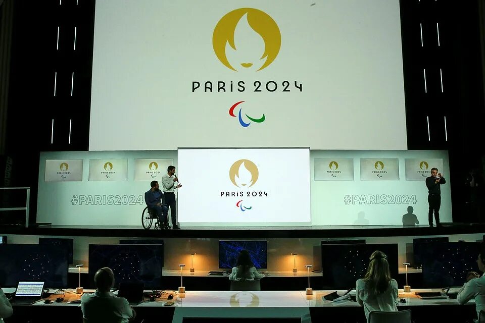 Лицо олимпиады в париже 2025. Олимпийские игры в париже 2025. эмблема олимпийских игр в париже 2025.