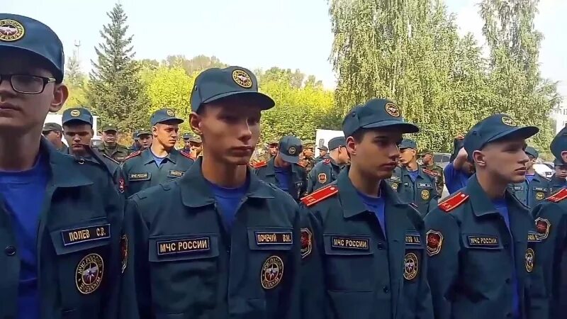 Кадетка мчс кемерово. Агз кадеты. Губернаторская кадетская школа-интернат мчс г кемерово. Губернаторская кадетская школа-интернат мчс. Училище мчс кемерово.