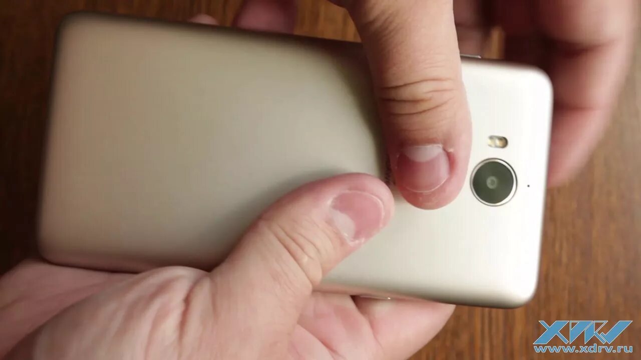 Как вставить симку в huawei. Как вынуть симку из хуавей. хуавей как достать симку. как достать симку из хуавей. как вытащить симку из хуавей.