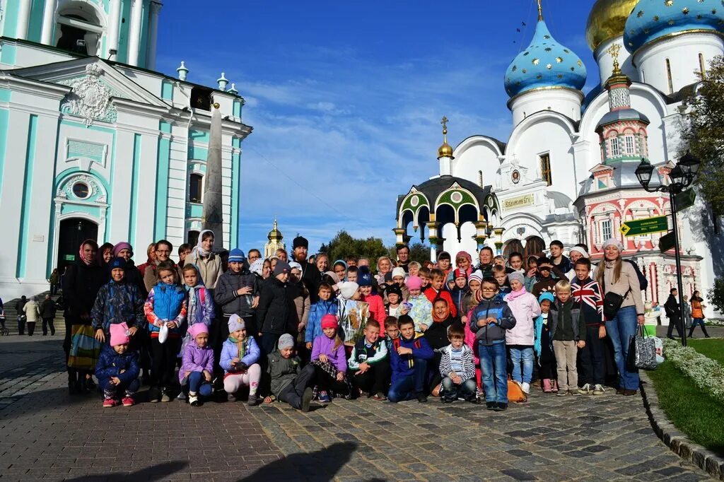 Троице Сергиева Лавра паломнический тур. Георгиевский храм Видное. Троица в храме Георгия Победоносца в Видном. Георгиевский храм Видное Пасха. Бараши паломническая