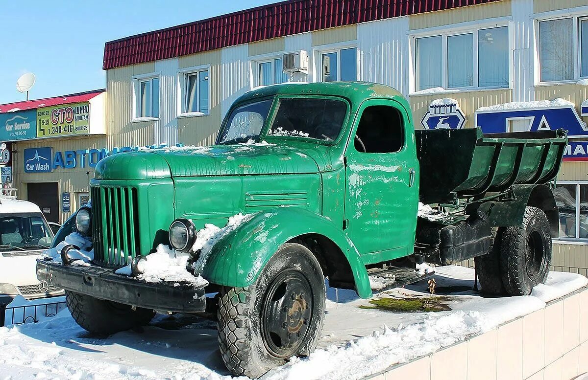 Купить зил в омске