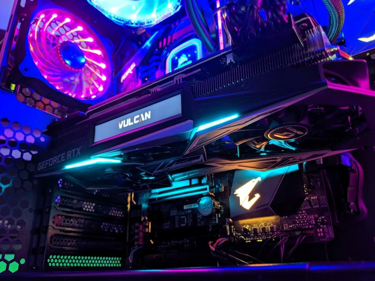 Colorful vulcan rtx. Colorful vulcan rtx 3070 ti. colorful 3080ti vulcan. 3070 ti. rtx 2060 super colorful.