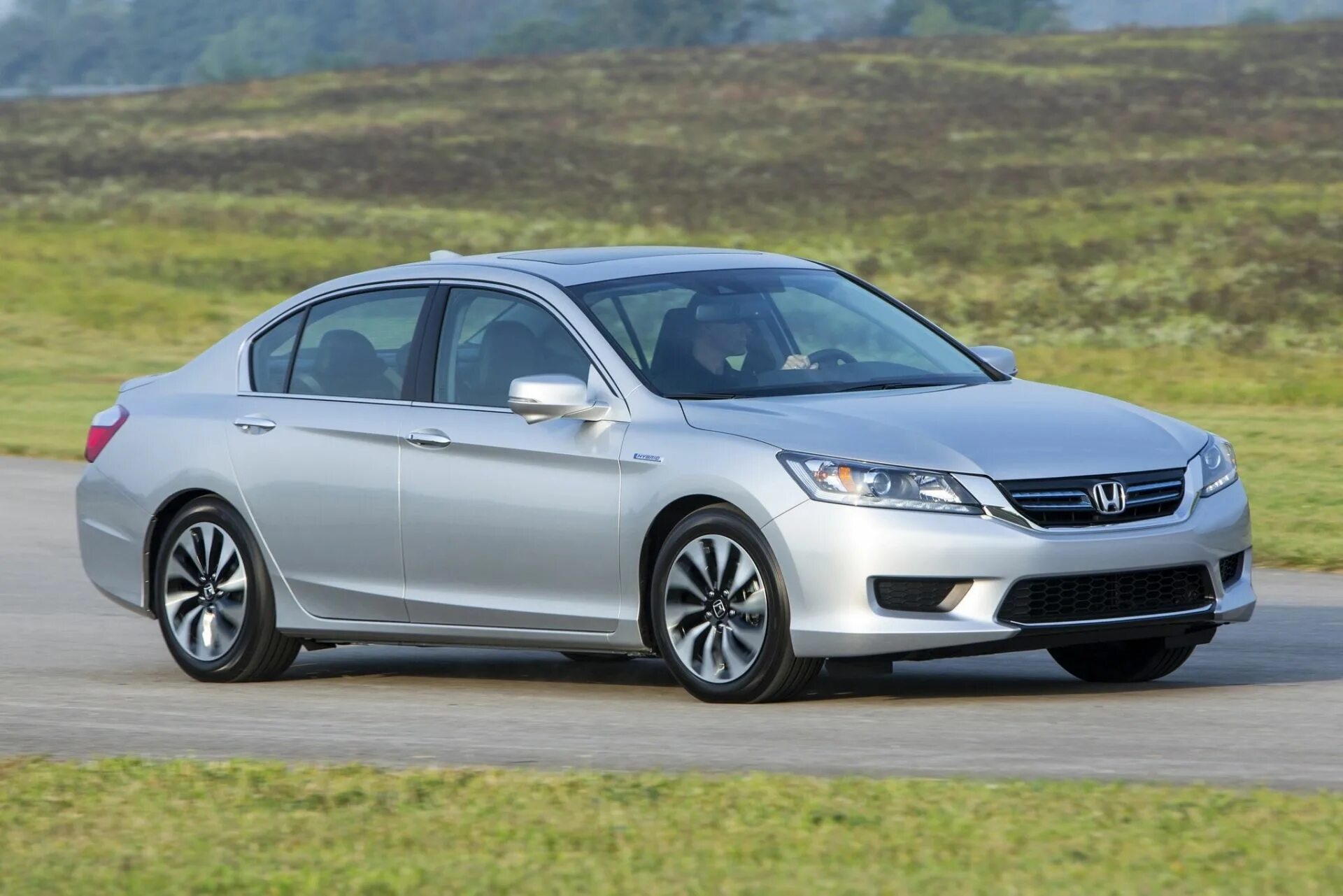 Honda ascot. Honda Accord 2012 Hybrid. Honda Accord Hybrid 2014. Honda Accord 2013. Хонда Аккорд гибрид 2013.