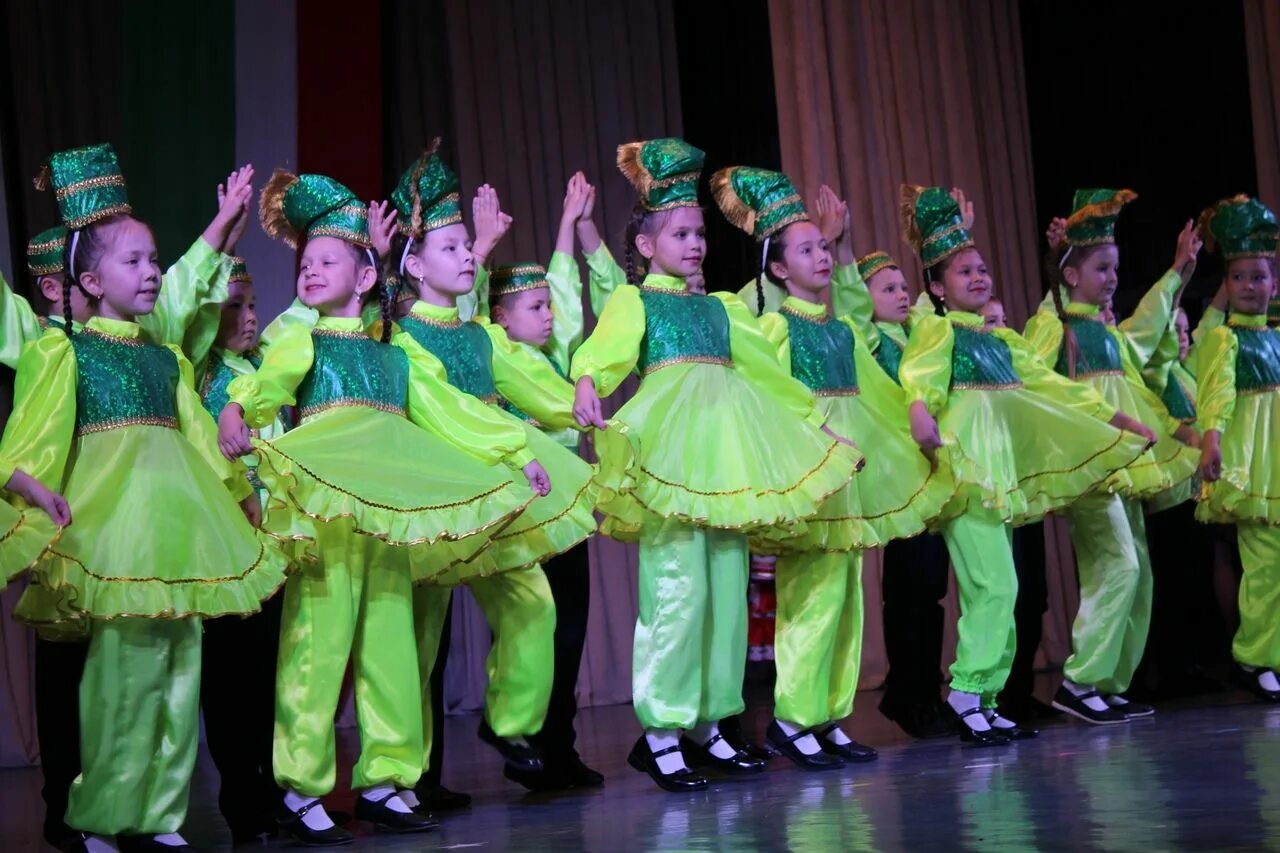 Дк гассара менделеевск. Дк гассара менделеевск. Дк им. Шаян менделеевск ансамбль. Дворец культуры имени сергея гассара дк им с.