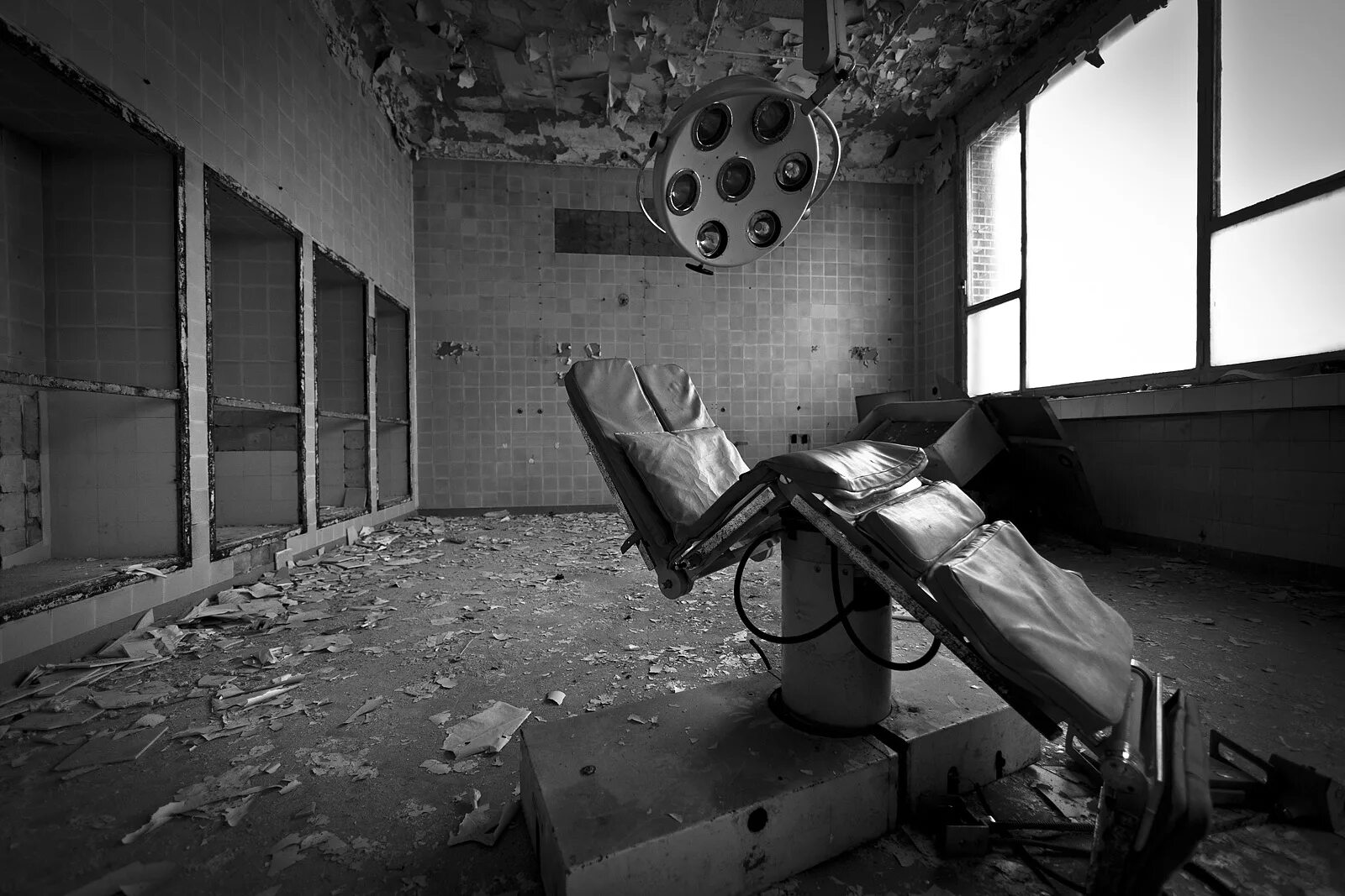 Жуткая больница. Психиатрическая лечебница уилларда в нью-йорке. Психиатрическая больница заброшка. Психиатрическая больница ларундель. Заброшенная психиатрическая больница коридор.