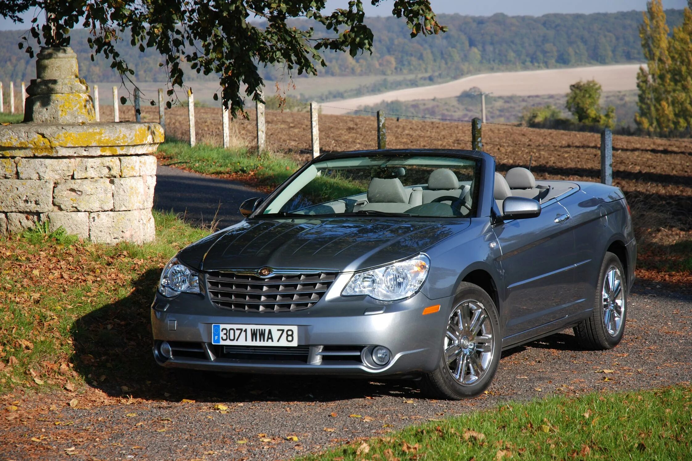 Купить кабриолет бу россия. Chrysler Sebring 2.0 Diesel. Chrysler Sebring 2.0 2009. Chrysler Sebring 2.0 103kw. Крайслер купе кабриолет.