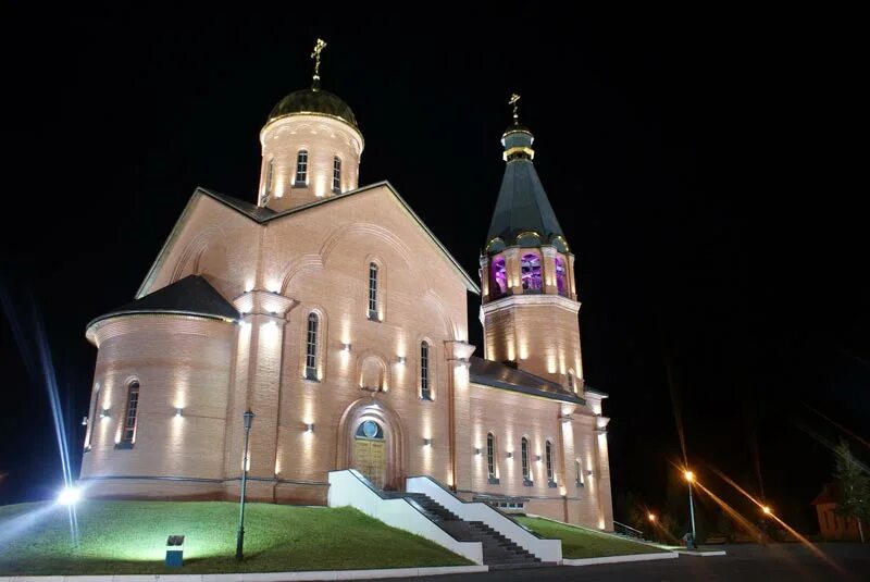 Храм лангепас. Храм иконы божией матери лангепас. Лангепас храм всех скорбящих радость. Мечеть лангепас. Храм в честь иконы божией матери всех скорбящих радость рязань.