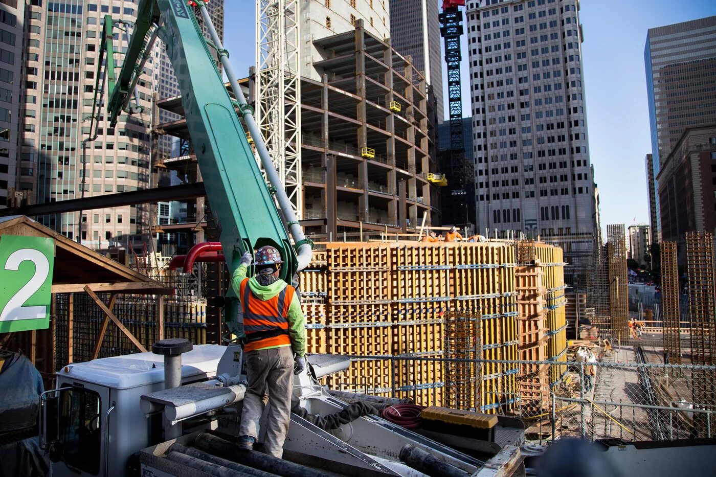 Building Construction. Safety Engineering Construction. Construction Safety first. In Construction. Инженер строительство москва