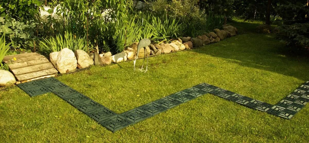 плитка садовая (300*300мм) терракот (4шт) (кзп). пластиковые дорожки. решетка газонная vortex 25012. садовая плитка пластдор. покрытие садовое полимерный модуль 40х60х2,5 см 4шт 1 м² цвет черный.