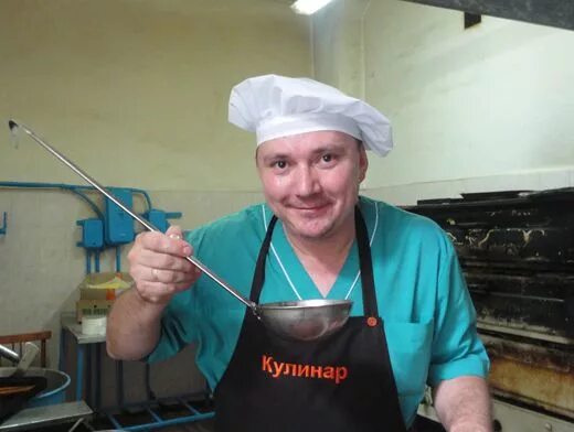 Повар универсал прямой работодатель. Судовой повар. повар в столовой мем. повар универсал прикол. повара в 90г.