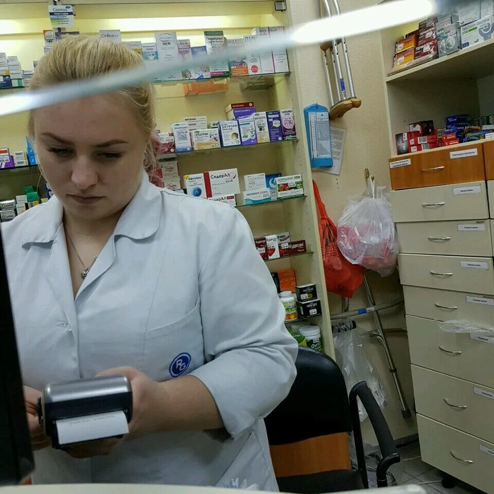 Аптеки свао. Дежурная аптека. Дежурный Аптекарь. Метро Киевская круглосуточный аптека.