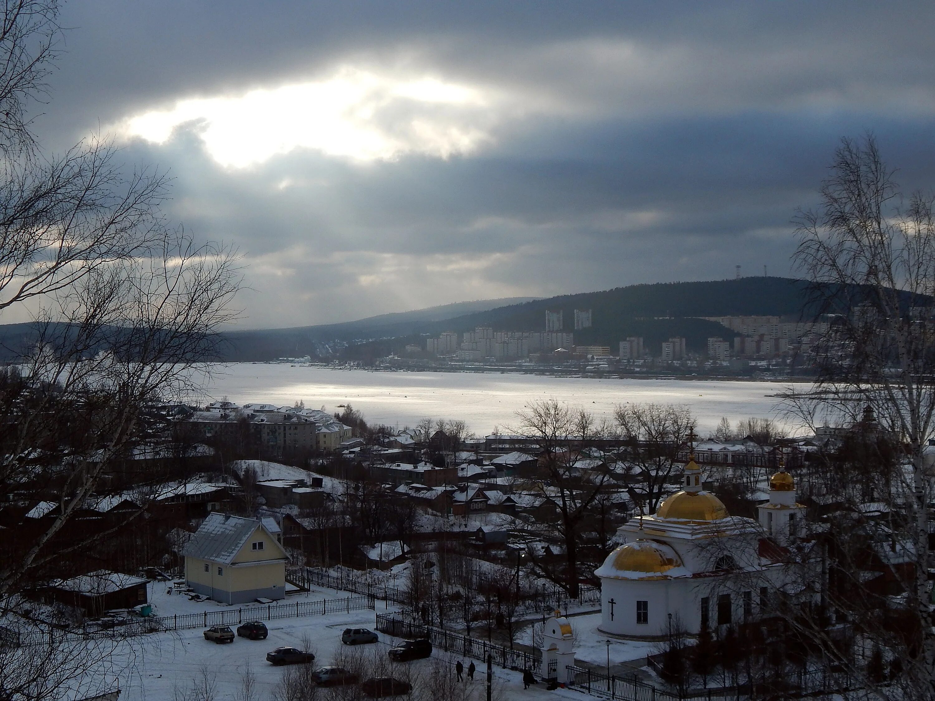 Гисметео верх нейвинск. Новоуральск пруд верх нейвинский. Электричка верх нейвинск екатеринбург. Посёлок верх нейвинский. Верх-нейвинский поселок свердловской.
