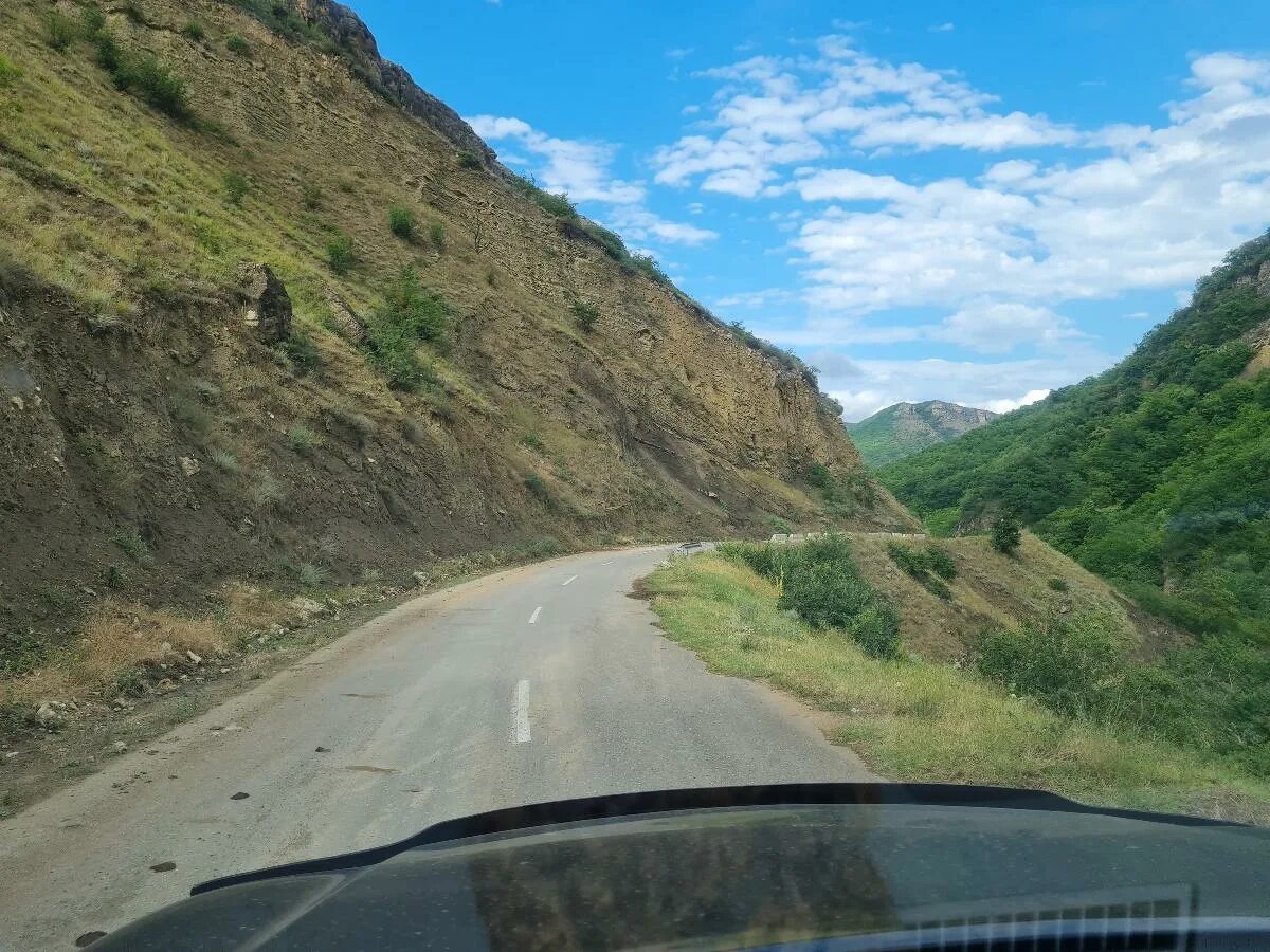 Дорога дербент касумкент. Дагестан село касумкент. Новопоселковая школа касумкент. Номер касумкент. Номер касумкент.
