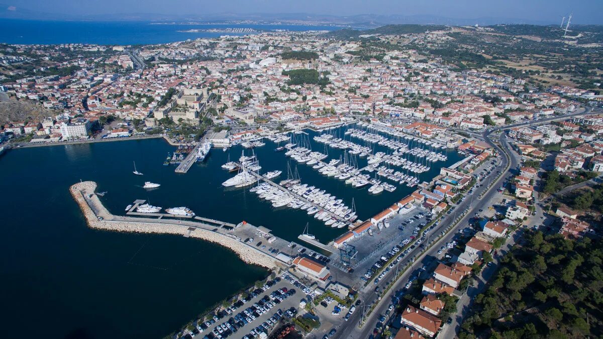 Измир Cesme. Cesme Marina. Cesme Турция. Пляж Ылыджа Чешме.