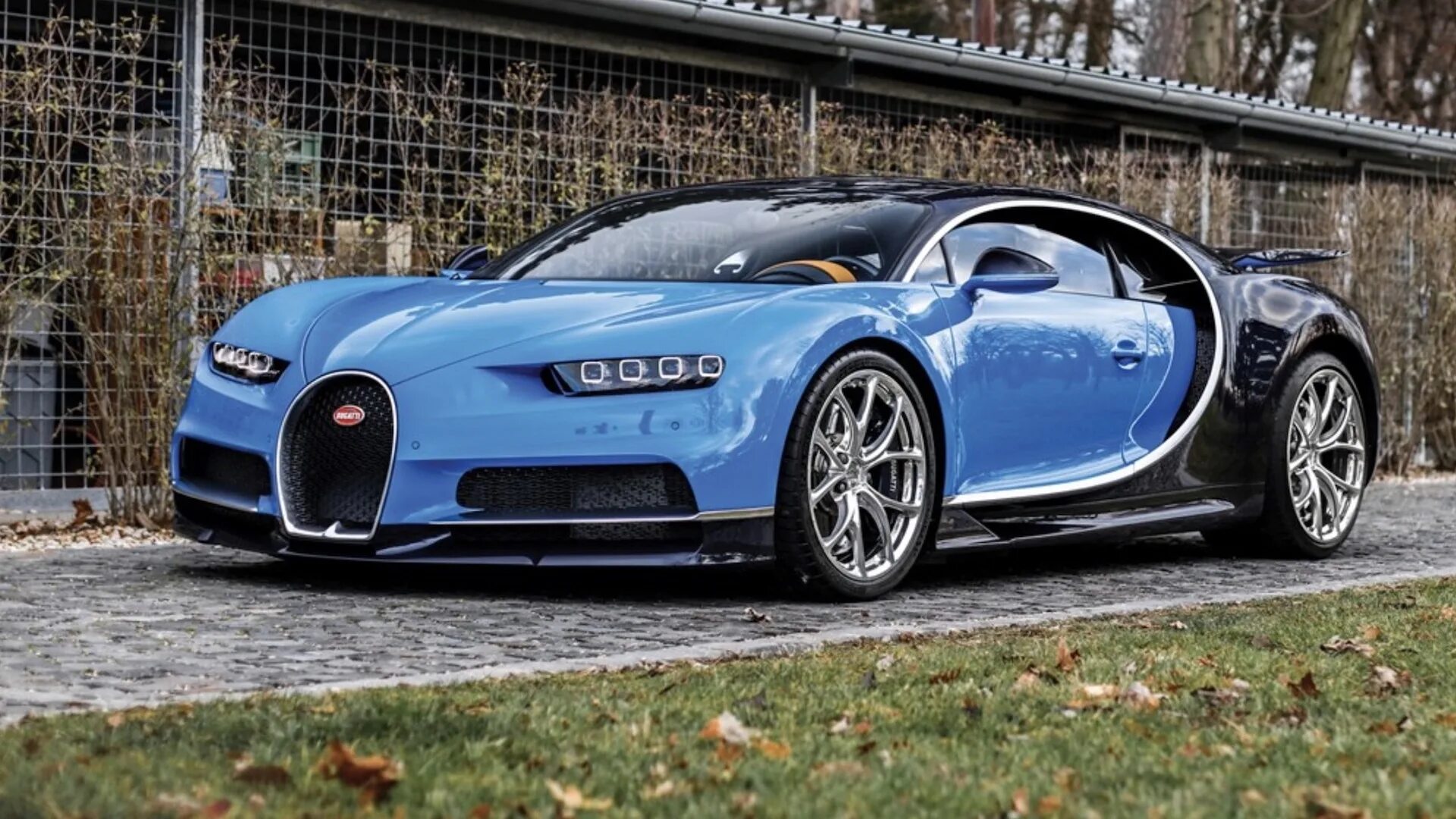 Кому принадлежит бугатти. Бугатти ЧИРОН. Бугатти ЧИРОН синий. Bugatti Chiron super Sport синий. Bugatti Chiron super Sport голубая.