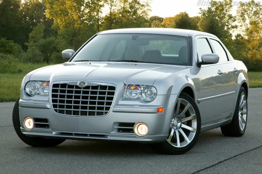 Avto na com. Chrysler 300c. Chrysler 300c srt8. Chrysler 300 srt-8. Chrysler 300 2005.