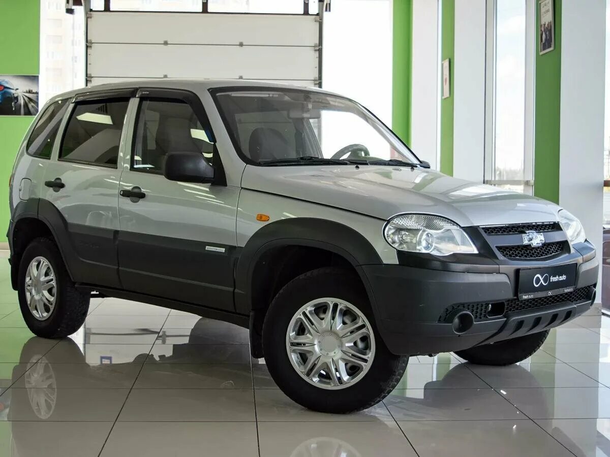 Нива Шевроле Бертоне. Нива Шевроле Бертоне 2009. Chevrolet Niva 2010 Bertone Edition. Bertone Edition Шевроле Нива.