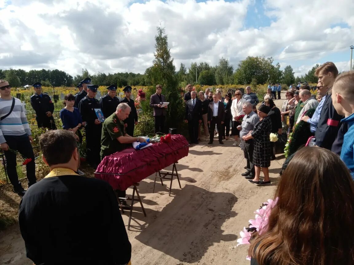 Новости о погибших на украине. Похороны военнослужащего. В Орле простились с погибшим.