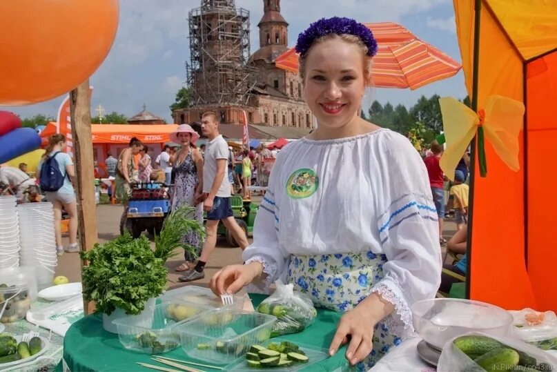 Истобенский огурец 2025 киров программа. Кировская область )«истобенский огурец. истобенский огурец праздник. фестиваль огурца киров. праздник огурца в истобенске.