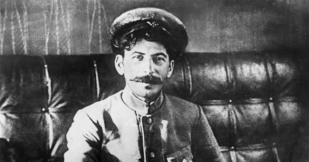 Сталин иосиф виссарионович молодой. Коба джугашвили. Коба джугашвили. Коба джугашвили. Сталин иосиф виссарионович молодой.