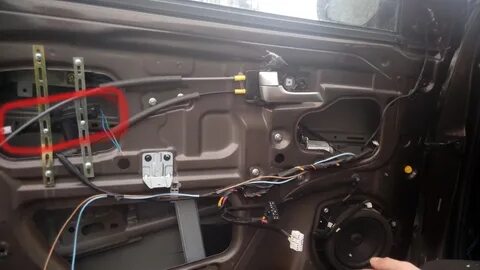 Через раз закрывает