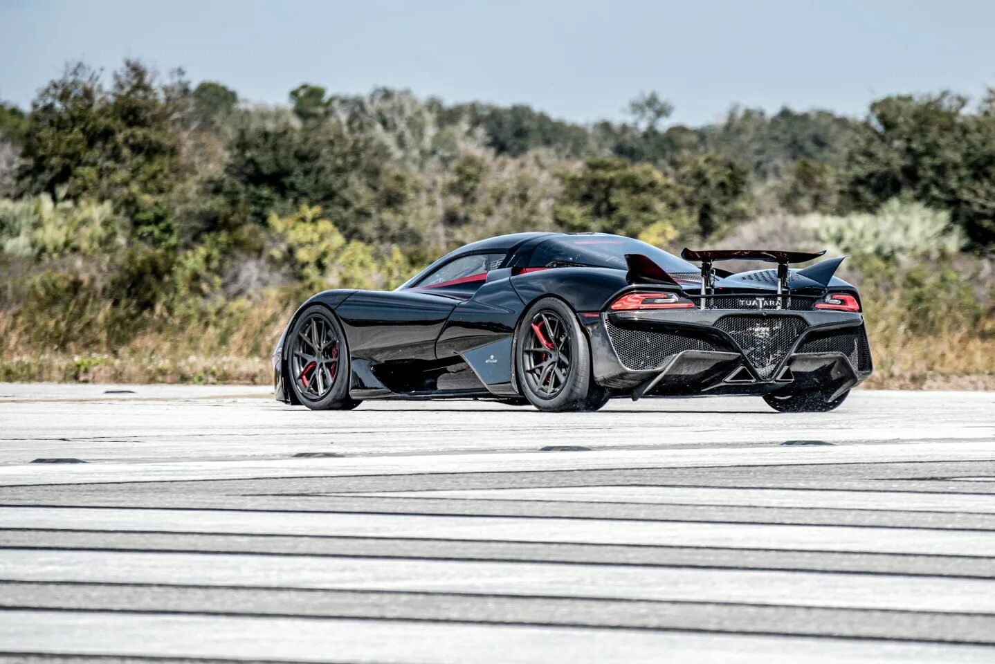 Koenigsegg agera rs. Самый быстрый разгон до 100 км ч машина в мире. Hennessey venom f5. Гиперкар aspark owl. 2012 hennessey venom gt.