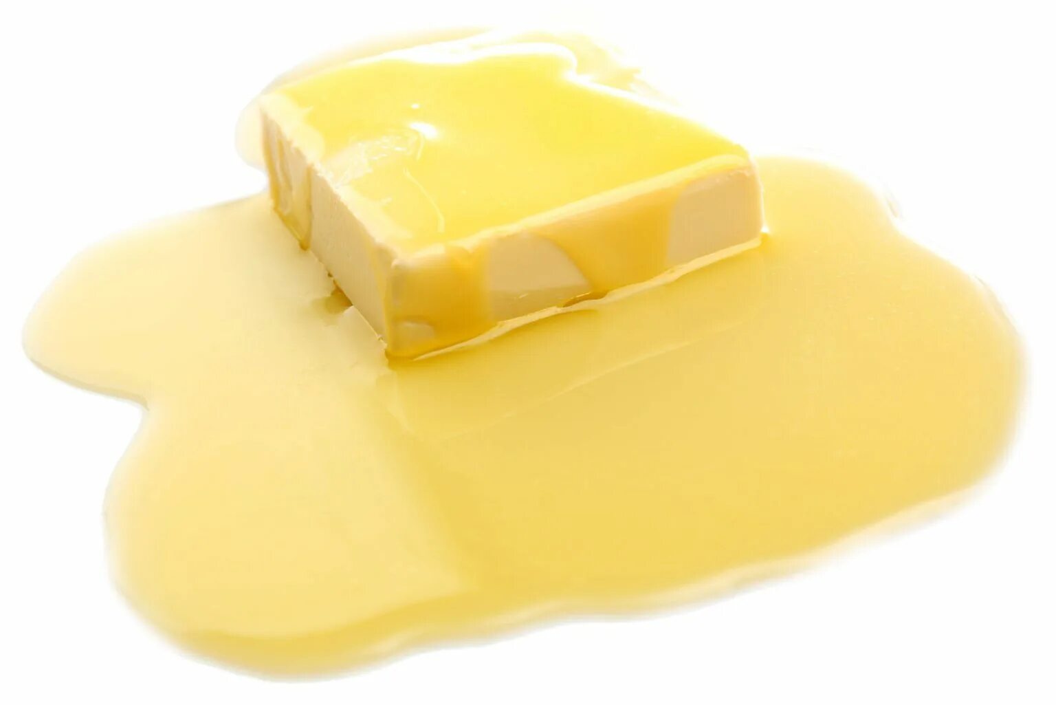 Растопленное сливочное масло. Масло быстро тает. Тающее масло. Кусочек сливочного масла. Тающее масло.
