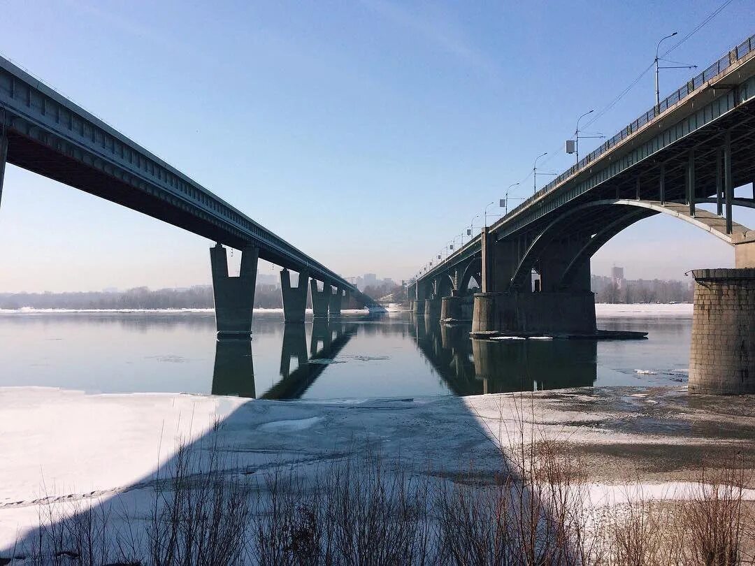 Сайт апрель новосибирск. Новосибирск набережная в апреле. Набережная Новосибирск весной. Набережная Новосибирск зимой. Новосибирск красивые места.