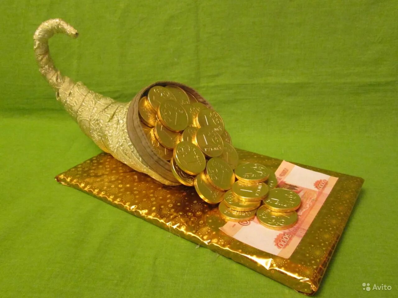 Рог изобилия древняя греция. Изображение рога изобилия. Фразеологизмы рок изобилия. Рог изобилия фразеологизм. Торт рог изобилия.