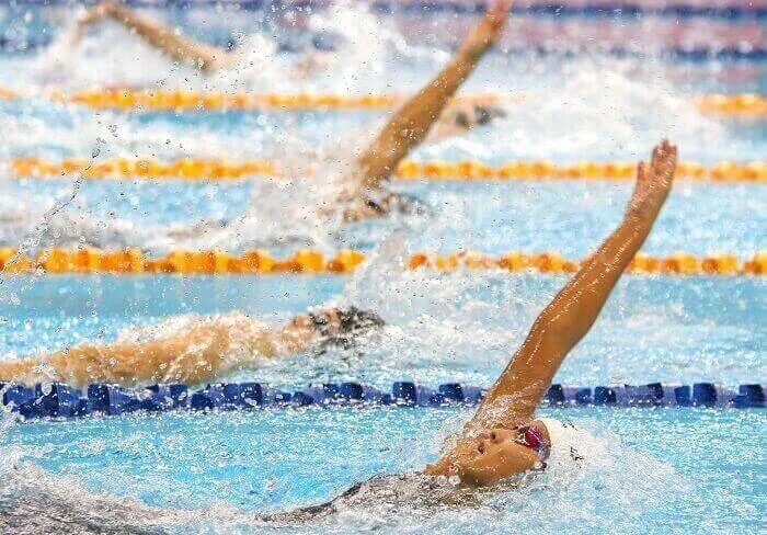 Swim треки. Swim треки. Плавание. Batterflay suzish. Плавание карточка.