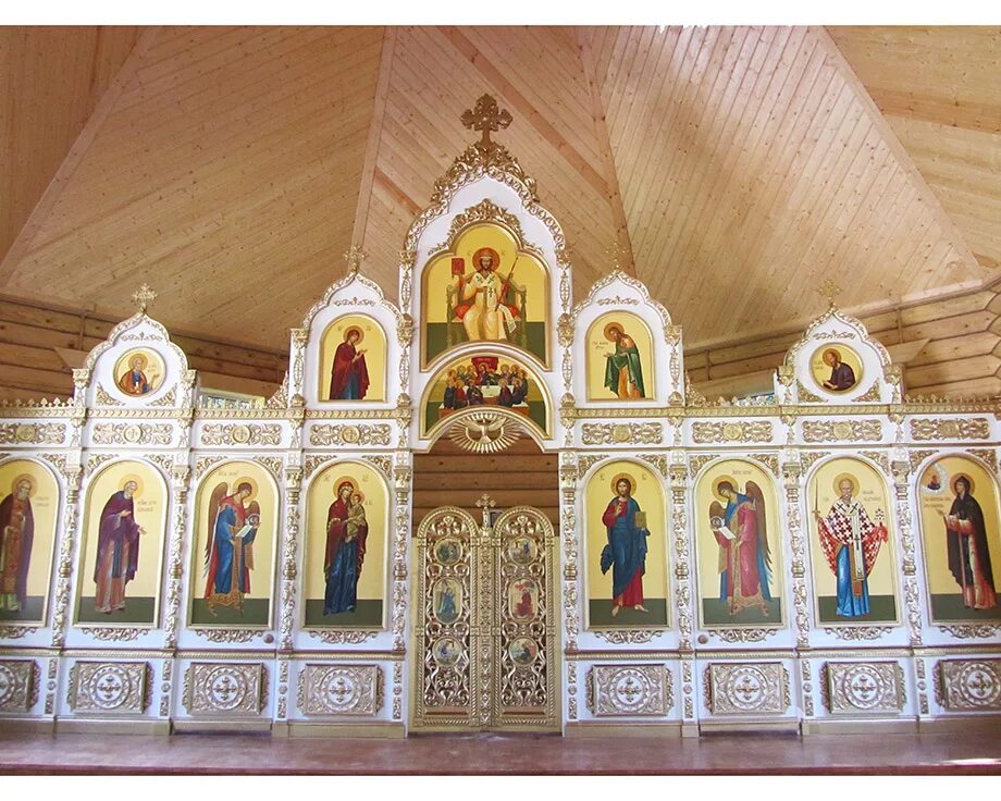 иконостас храма ушакова. белый иконостас. иконостас белый. иконостас ортокс. иконостас белый.