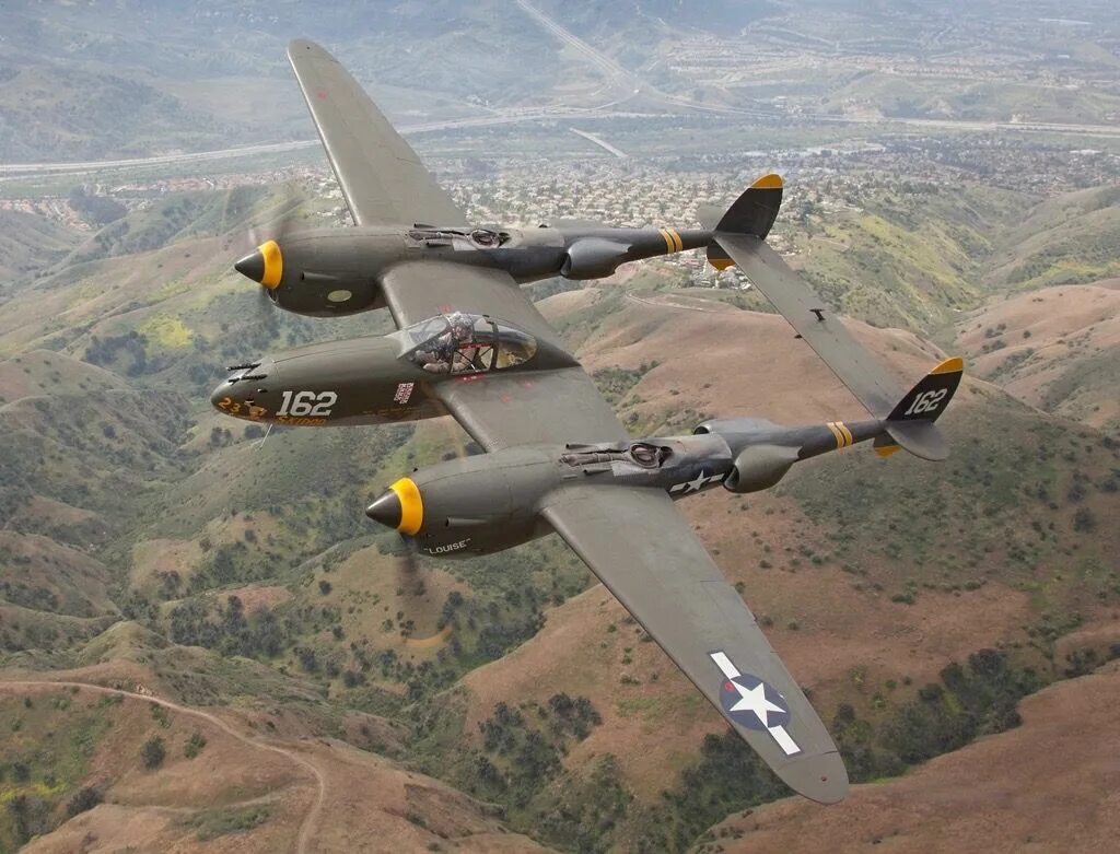 Истребитель п. P-38 Лайтнинг. Lockheed p-38 Lightning. Локхид п 38 Лайтнинг. Самолет п 38 Лайтинг.