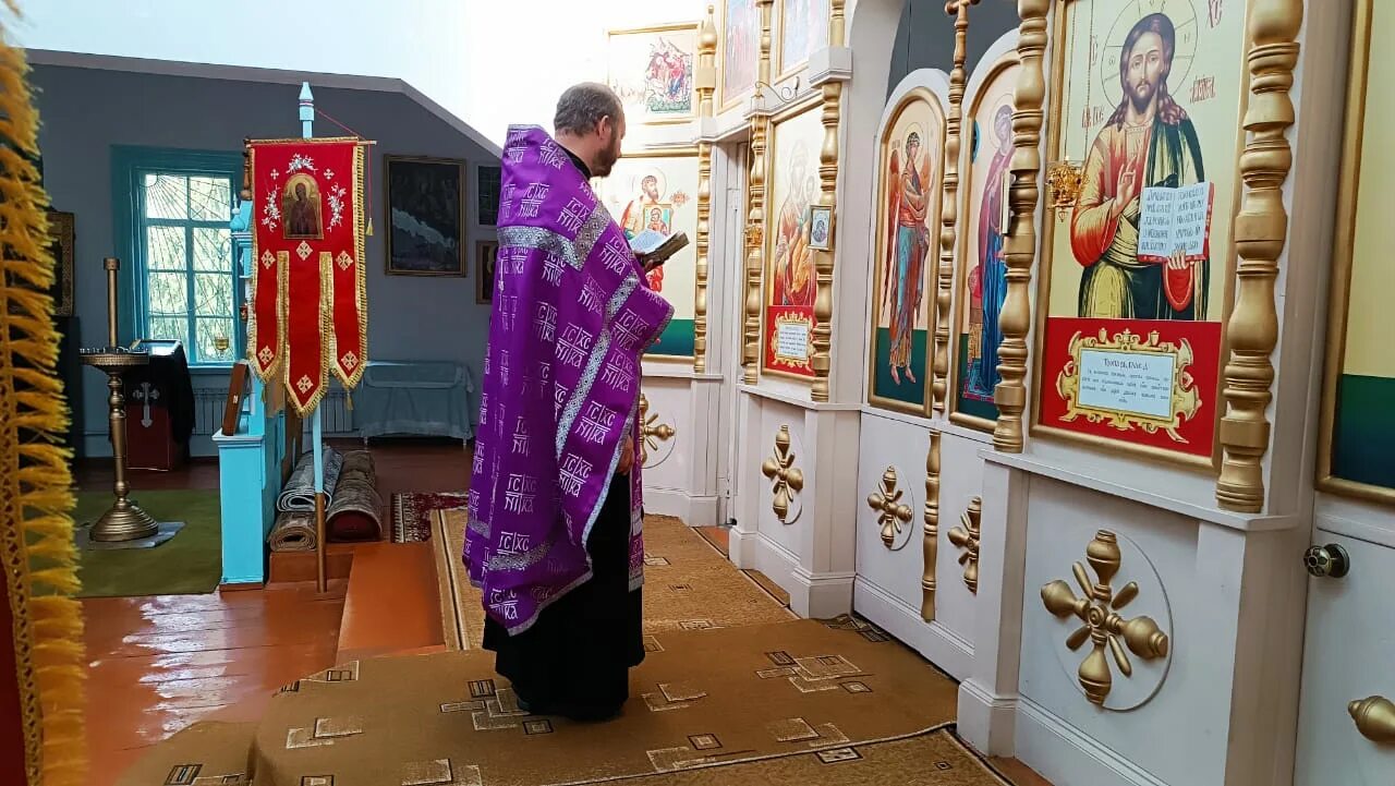 Храм Димитрия Солунского в Хорошеве. Служба в церкви. Храм св. Дмитрия Солунского. Воскресное богослужение. Первый день поста вечерняя служба