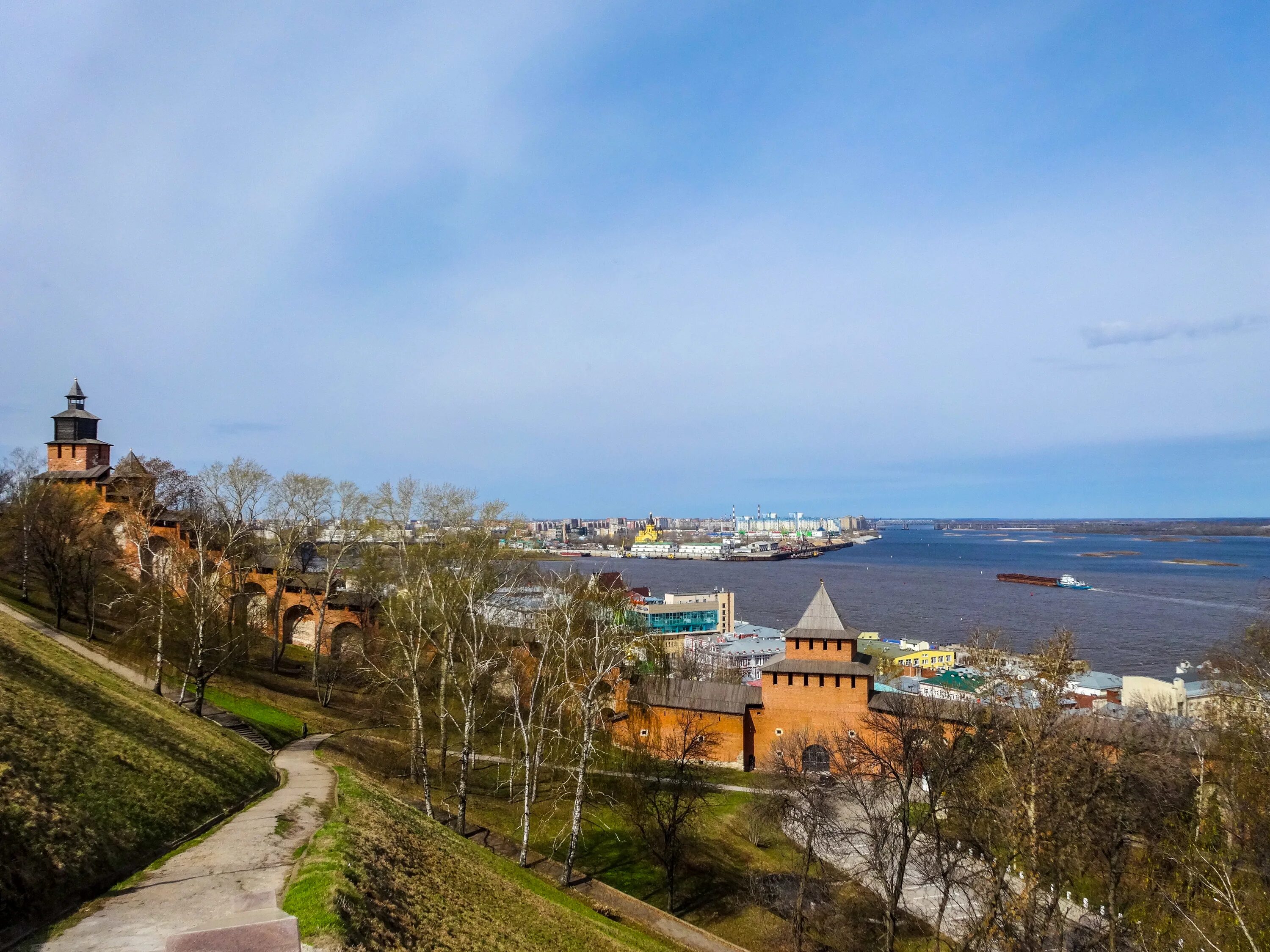 Год города нижний новгород. Нижегородский Кремль достопримечательности Нижнего Новгорода. Новгород Кремлин. Нижний Новгород Кремль и Волга. Кремль Нижний Новгород 2023.