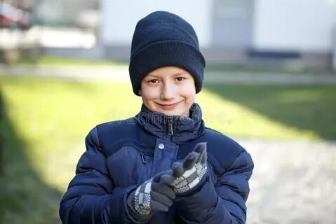 Мальчик без шапки
