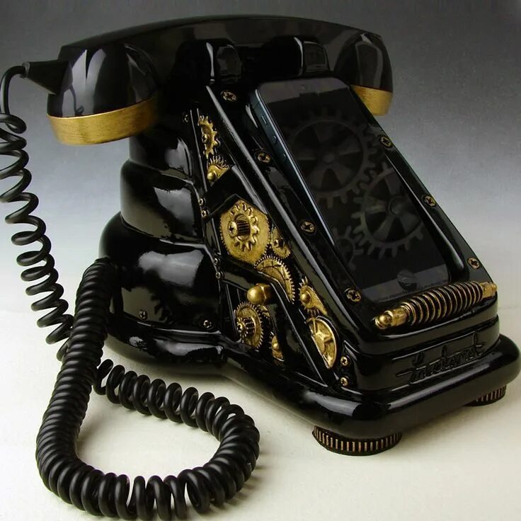 Телефон именно. IRETROFONE - Steampunk iphone handset для iphone 5. Стимпанк телефон. Телефонный аппарат стимпанк. Смартфон в стиле стимпанк.