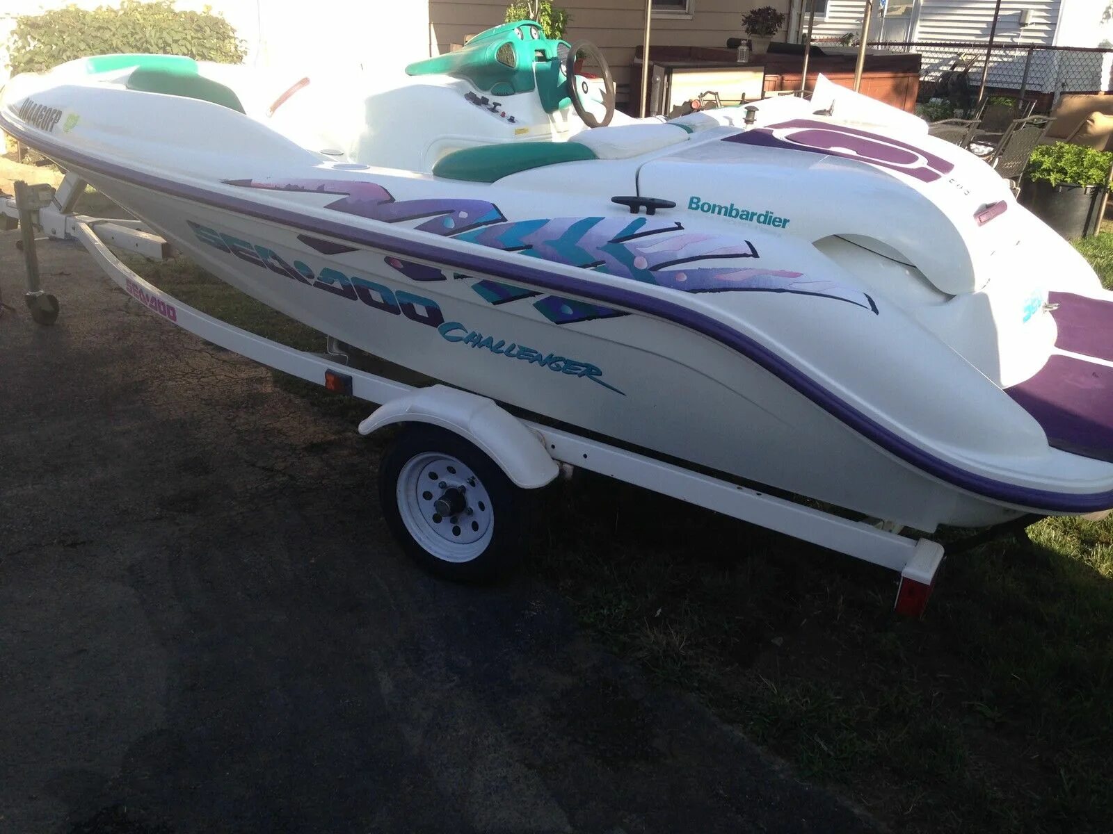 Brp sea doo challenger 2000. Катер brp sea-doo challenger 180. Катер brp sea-doo challenger 180. Sea challenger. Sea doo challenger 180.