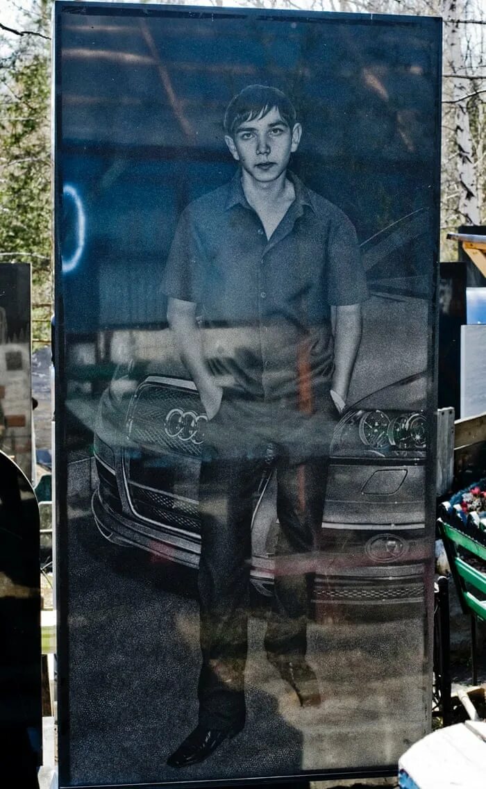 жены криминальных авторитетов 90-х. девушки криминальных авторитетов. жена криминального авторитета. могилы криминальных авторитетов 90-х. могилы криминальных авторитетов 90-х.