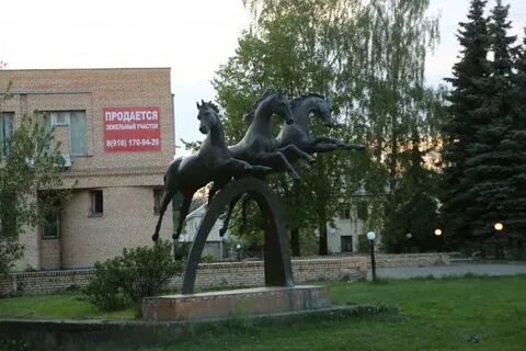 Памятники успенскому