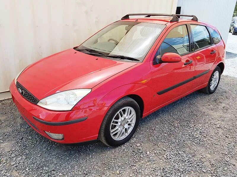 Фокус 2004 купить. Форд фокус 2004. Форд фокус 2004 хэтчбек. Ford Focus 2004 Hatchback. Ford Focus 2004 красный.