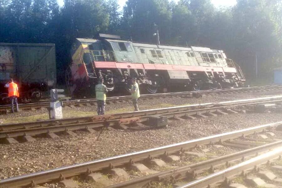 Электрички серая. Сошедший поезд в рязани. Платформа лагерный рязань. Когда начнут ходить поезда. Электричка рязань.