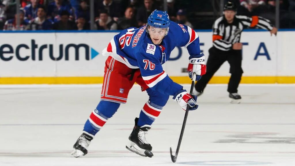 Rangers return. Rangers return. Rangers return. Rangers return. Дуайт кинг хоккеист.