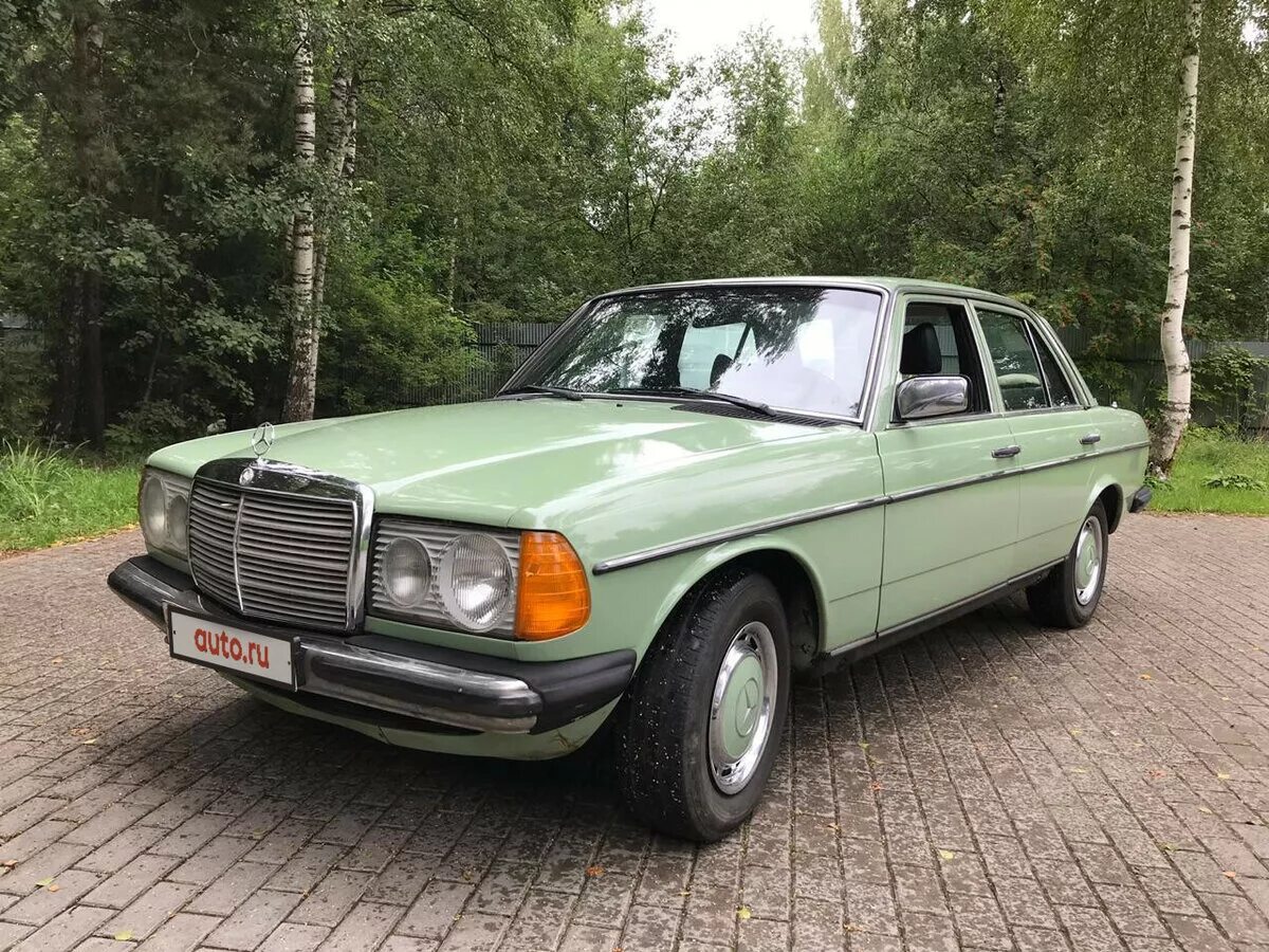 Куплю 123 кузов. Mercedes-Benz w123. Mercedes-Benz w123 зелёный. Мерседес w123. Mercedes-Benz w123 1976.