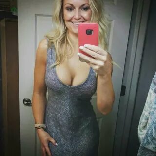 Big Tit Cougar Selfie - Feet porn