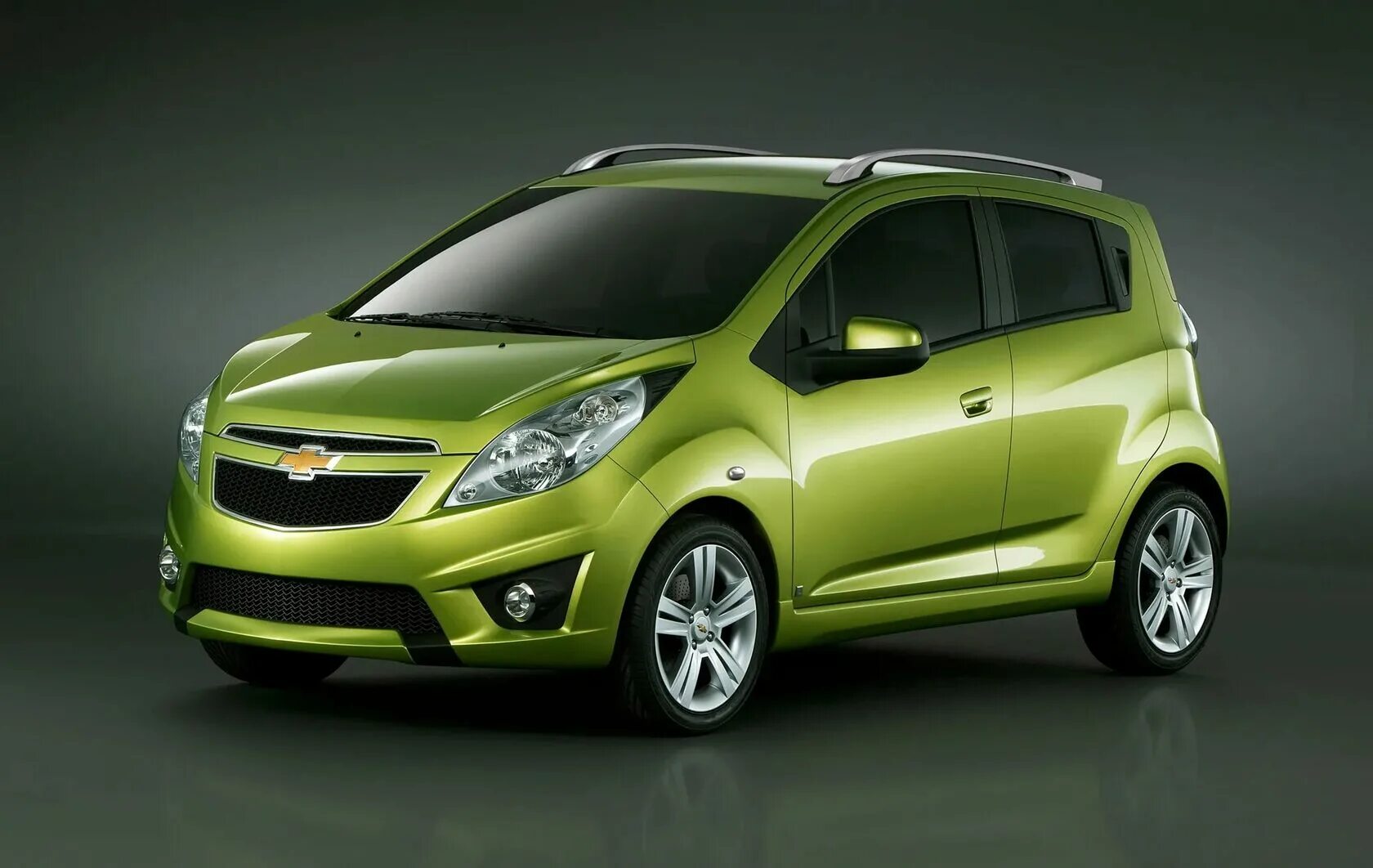 Дешевые малолитражки. Chevrolet Spark m300. Chevrolet Spark 2010. Шевроле Спарк 2022. Шевроле Spark m300.