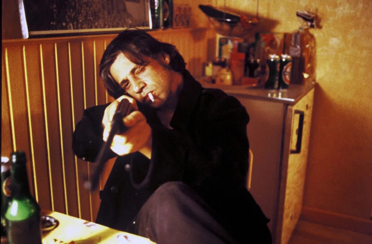 Головой о стену 2004. Головой о стену 2004. Головой о стену 2004. Сибель кекилли головой о стену. Головой о стену 2004.