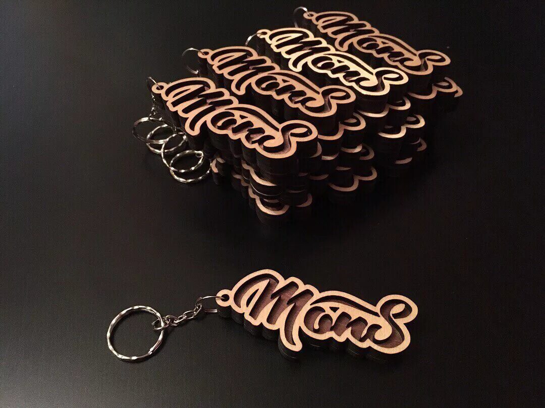 Брелок лазерная резка. Украшения из фанеры. Брелок лазерная резка. Брелок лазерная резка. Брелки из дерева.