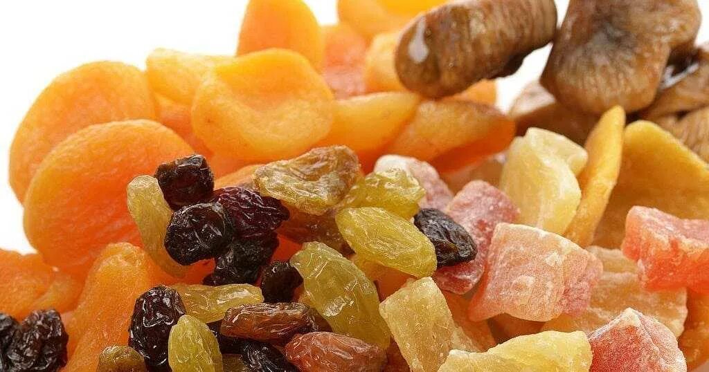 Сушеные фрукты и ягоды. Полезные сухофрукты. Сушеные фрукты. Засахаренные фрукты цукаты. Сухофрукты пп.