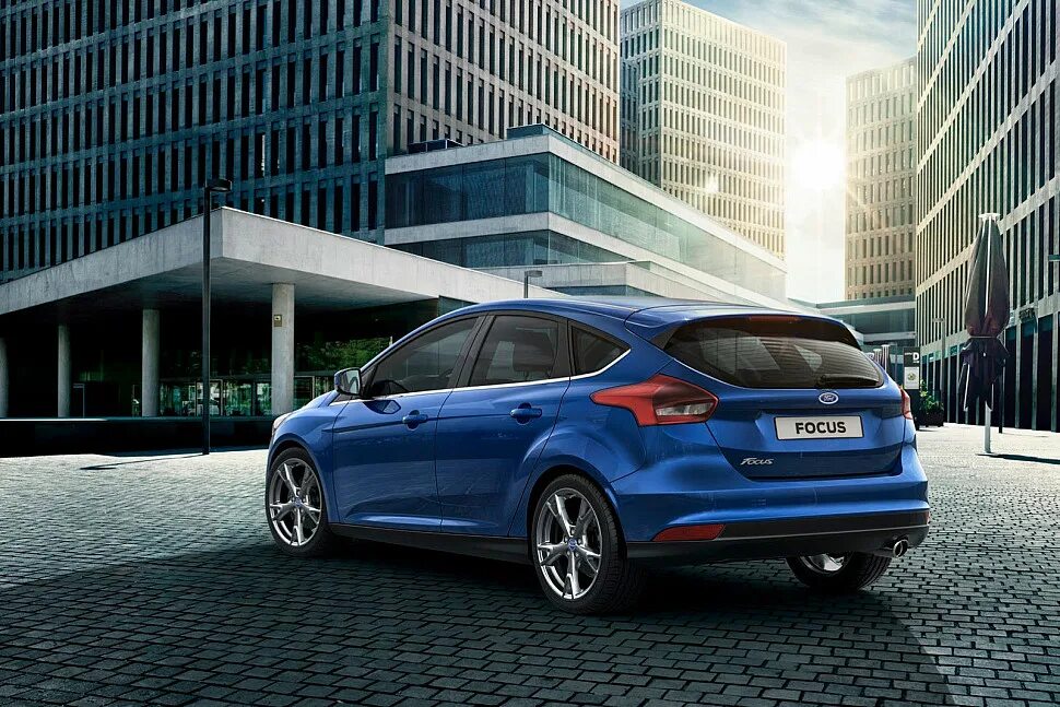 Купить форд фокус в нижнем новгороде. Ford Focus Hatchback 2015. Форд фокус 3 Рестайлинг хэтчбек. Ford Focus 2015 хэтчбек. Ford Focus Hatchback 5.