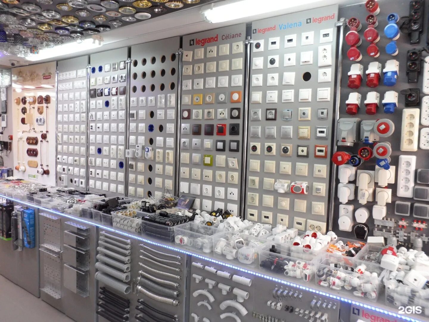 оборудование для магазина электротоваров. рынки электрики. рынки электрики. магазин электротоваров. дубровка электротовары.